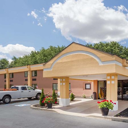 Super 8 By Wyndham Logansport Motel Dış mekan fotoğraf