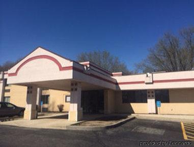 Super 8 By Wyndham Logansport Motel Dış mekan fotoğraf